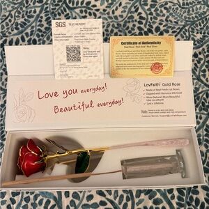 LovFaith Gold Rose with Stand